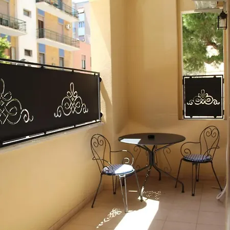 Ohana: Casa Nel Centro Di * Лечче